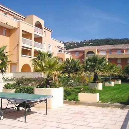 F2 En Rez De Jardin Dans Une Residence Avec Piscine شقة